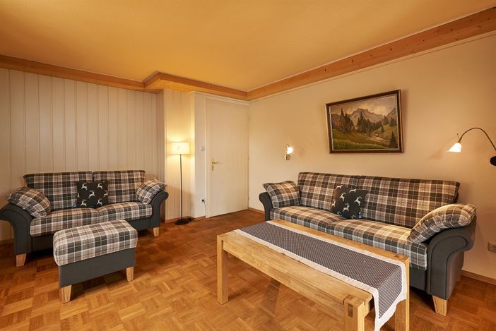 Fewo Hirschberg Wohnzimmer mit Südbalkon
