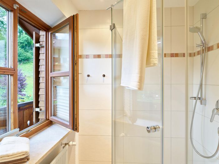 Hirschberg Dusche
