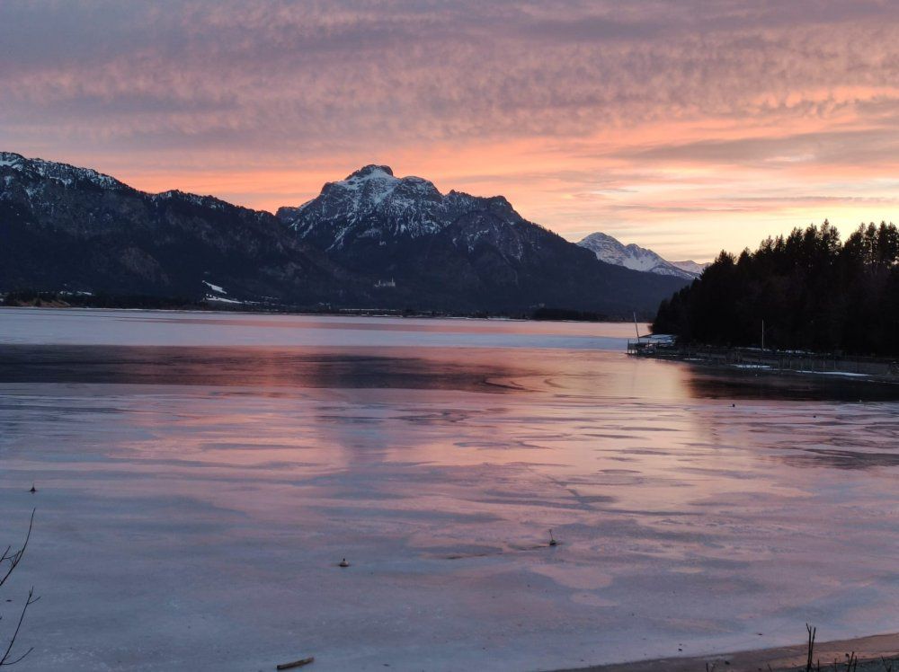 Der See ist zugefroren