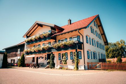 Unser Bauernhof mit allen Ferienwohnungen