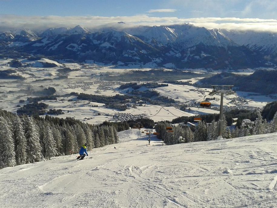 Skigebiet Hörnerbahn mit der Weiherkopfabfahrt