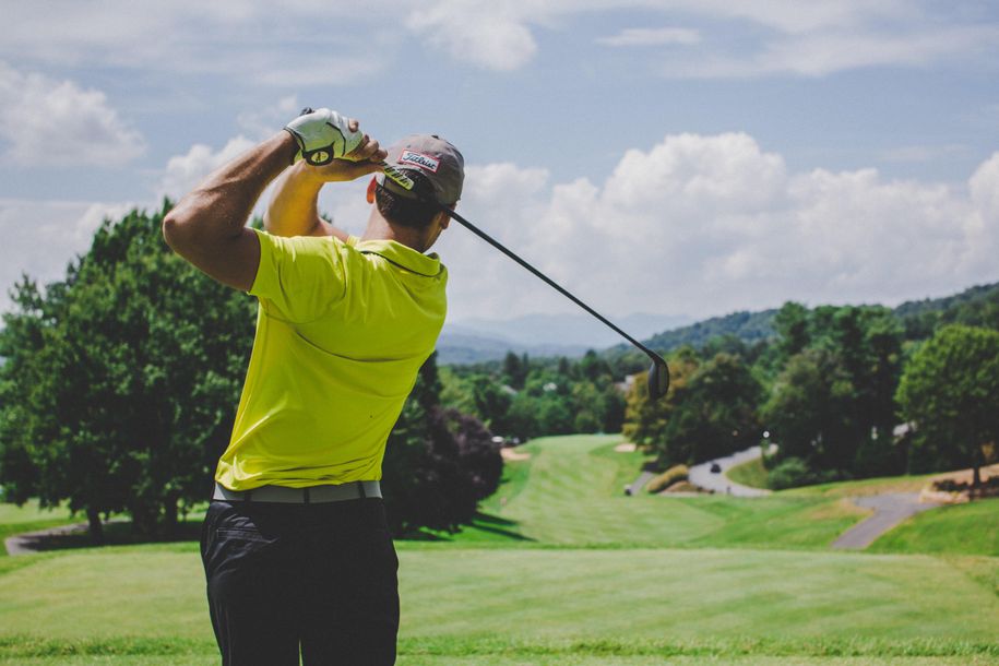 courtney-cook-Golf-unsplash