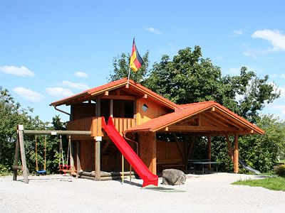 Spielplatz / Spielhaus