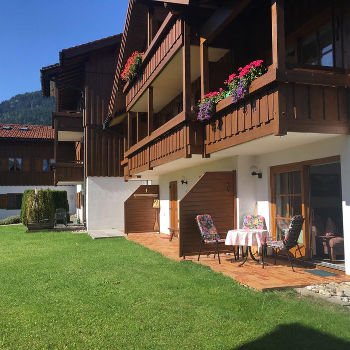 Wohnung Nebelhorn mit möblierter Südterrasse