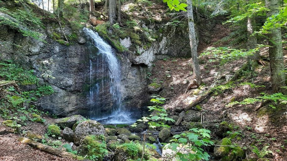 Kleiner Wasserfall