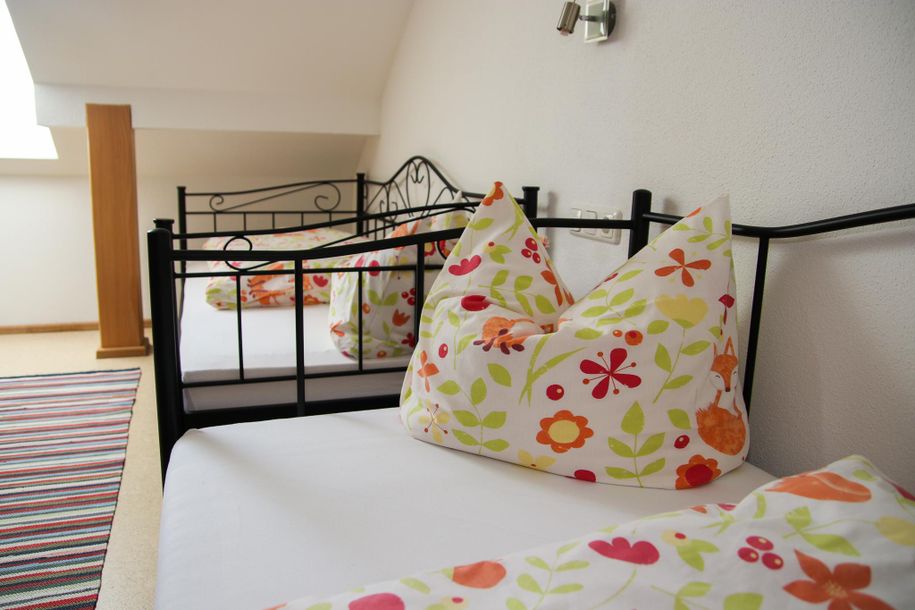 Kinderzimmer "Golddistel"