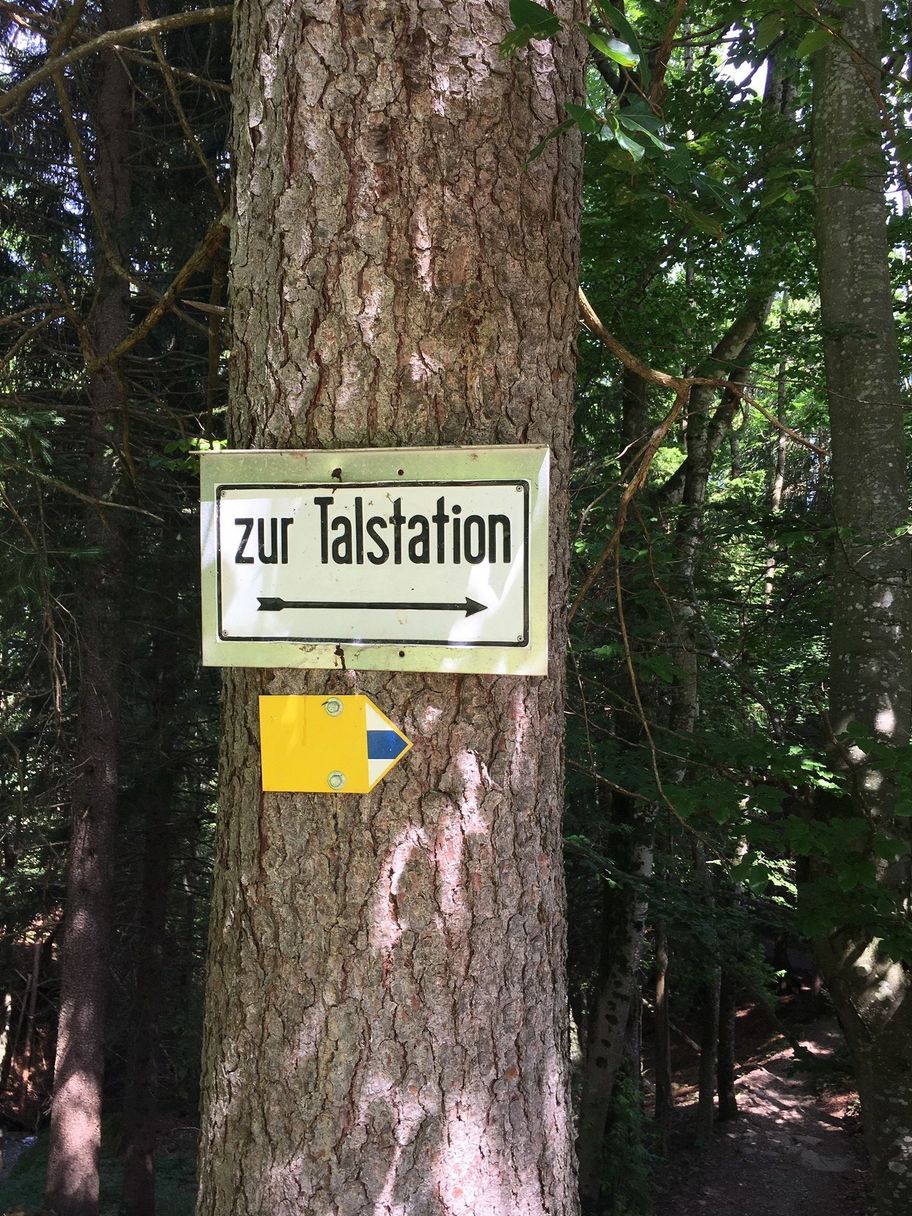 Beschilderung zur Talstation
