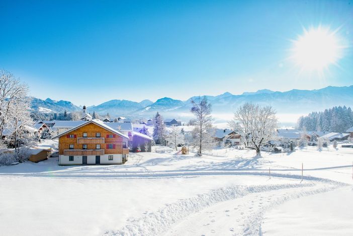 Tolle Aussicht im verschneiten Ofterschwang