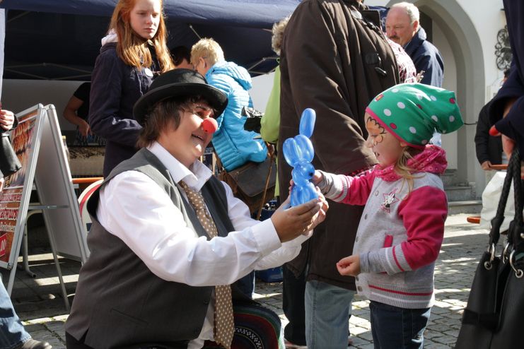 isny-macht-auf-clownin-mit-kind-foto-barbara-rau-org