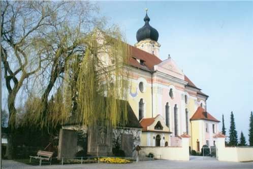 Pfarrkirche St. Gordian und Epimach, Pleß