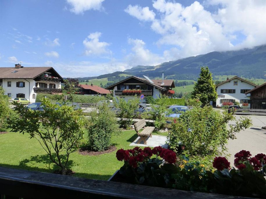 Allgäuer Bergerlebnis mit Hallenbad 10