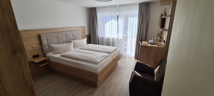 Doppelzimmer mit Balkon