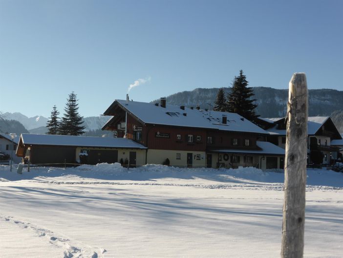 Außenansicht Appartementhaus -Winter-