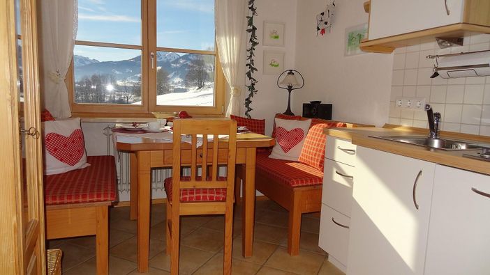 Hörnerblick Küche-Essecke-Aussicht