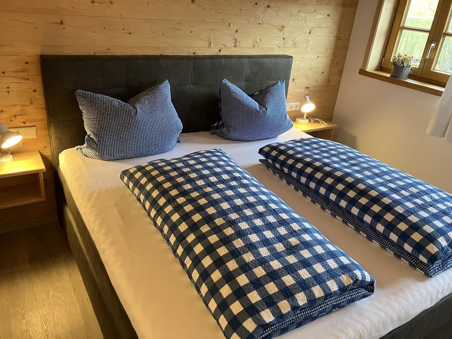Schlafzimmer_1 Fewo Sunnemändle