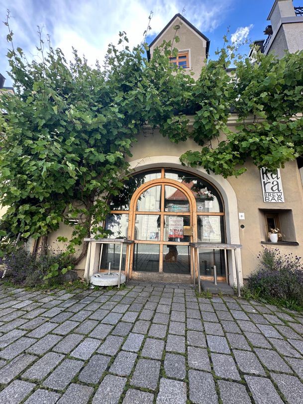 b60ea72c-b031-4209-b1d2-17780924432f