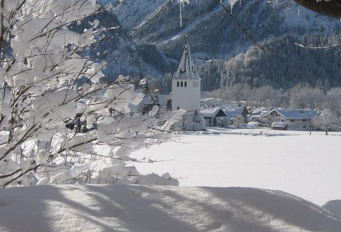 Blick zur Kirche