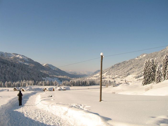 Winterwanderweg zum Haus