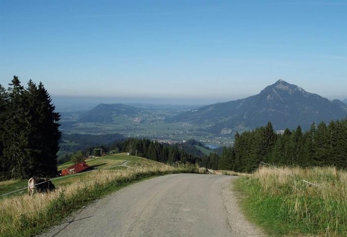 Weitblick Richtung Rettenberg und Grünten