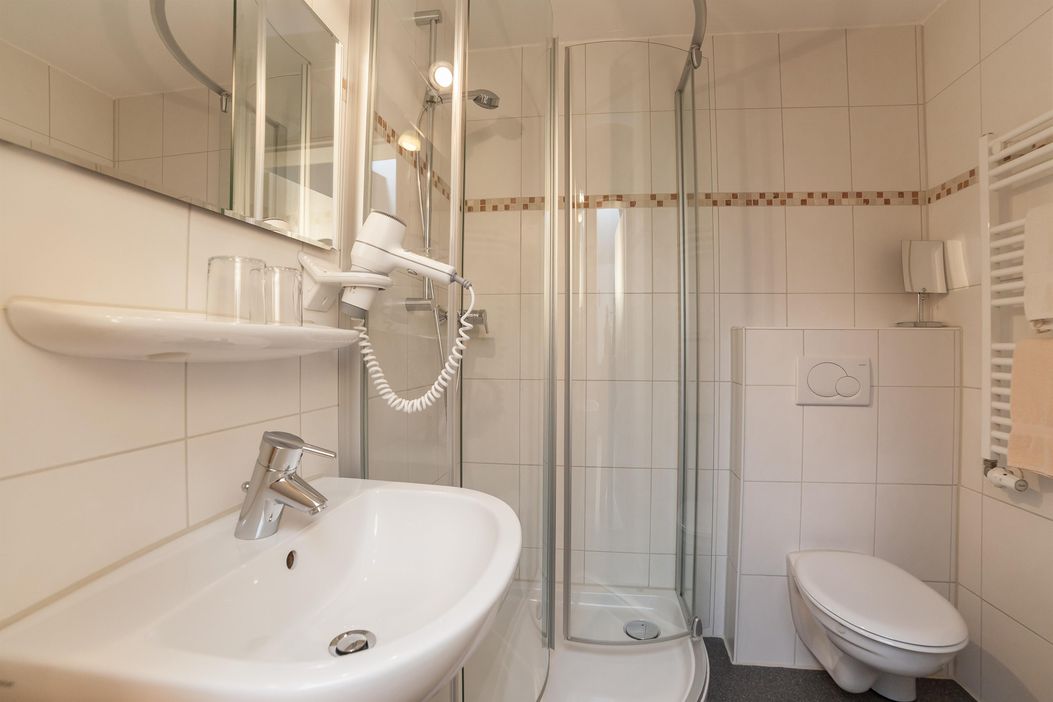 Badezimmer - Ferienwohnung Flieder