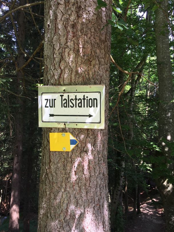 Beschilderung zur Talstation