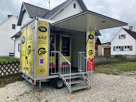 Käseautomat der Schönegger Käse-Alm in Memmingen-Dickenreishausen