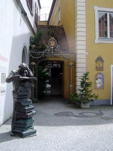Hoteleingang-Entrance