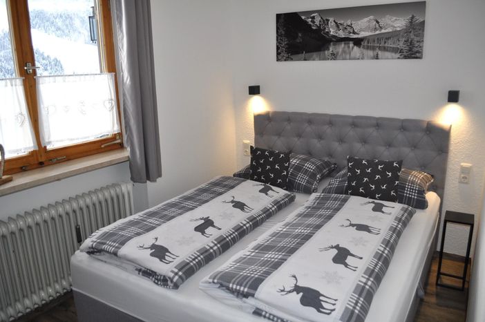 Schlafzimmer 2