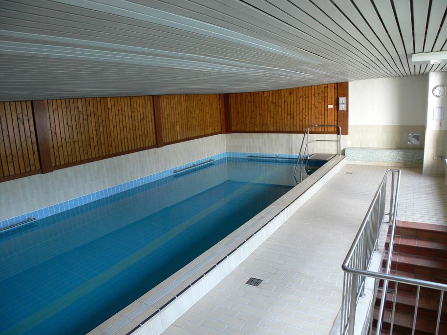 Schwimmbad im Haus