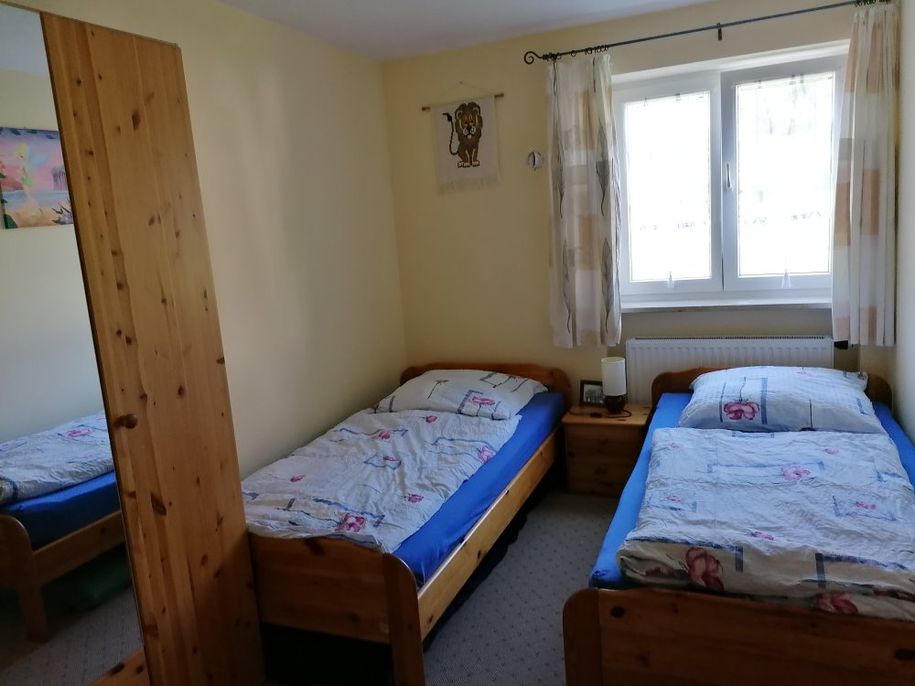 2. Schlafzimmer