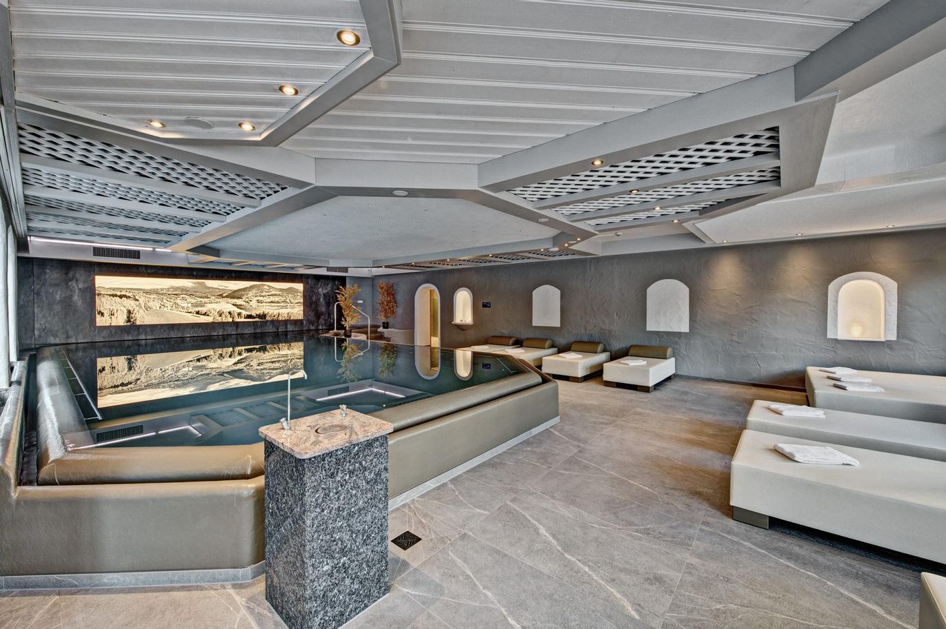 Schwimmbad im SPA "Kleiner Königshof"