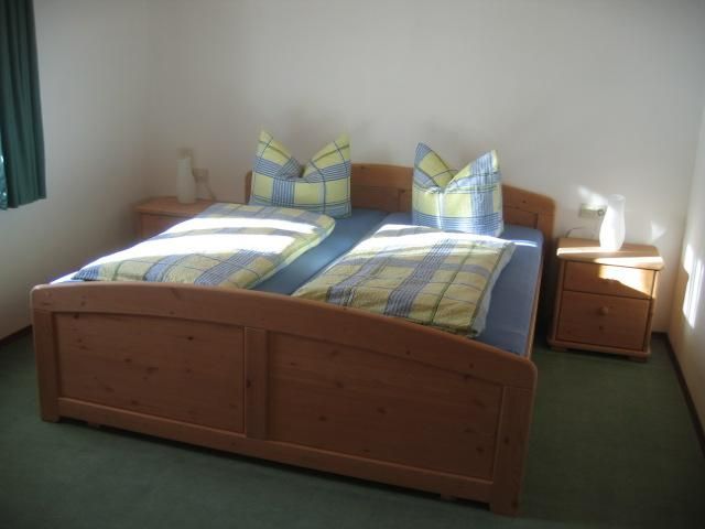 Schlafzimmer Wohnung 2