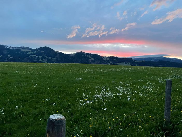 Abendhimmel Richtung Westen zu den Bärenköpfen