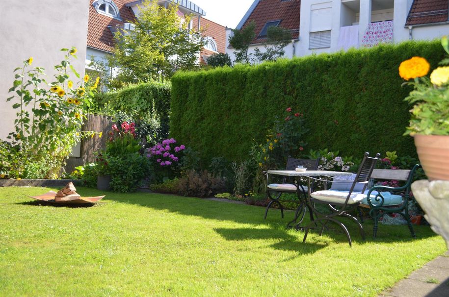 Garten mit schöner Sitzecke