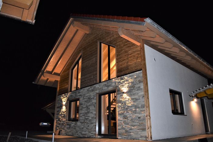 Ferienhaus bei Nacht