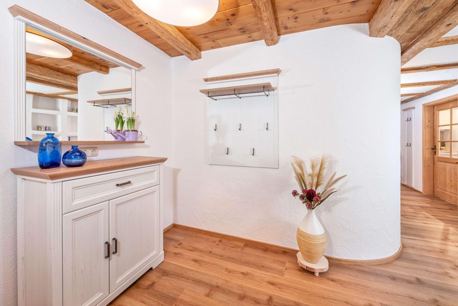 FeWo Hochgrat Garderobe_red