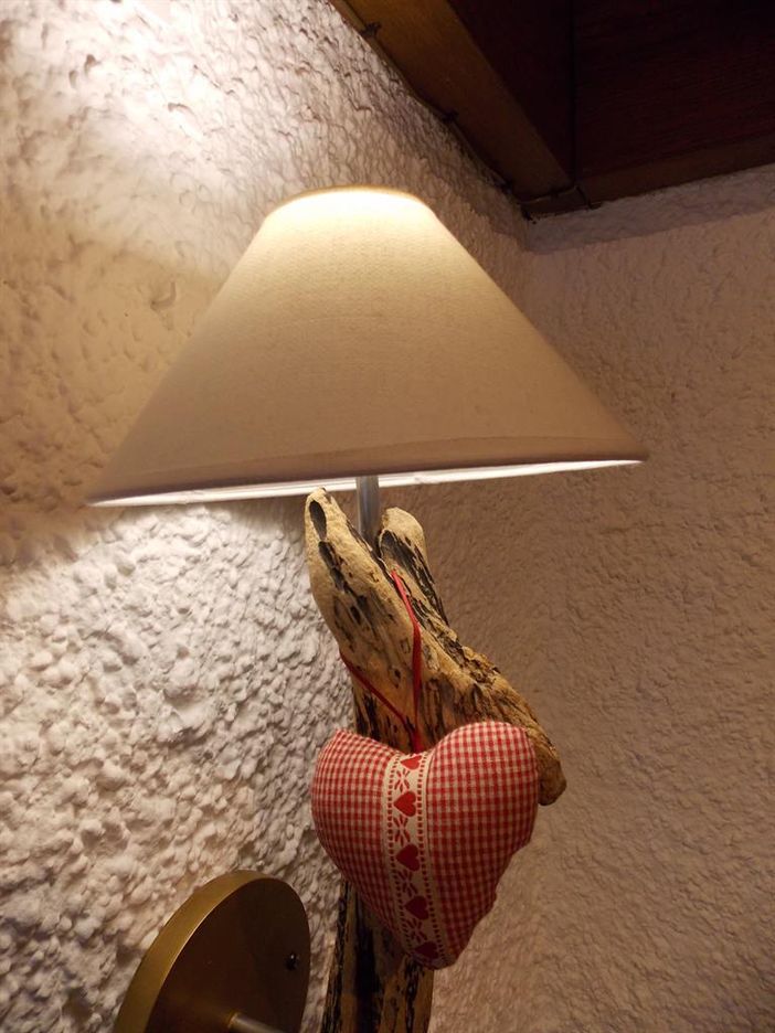 Leuchten aus Altholz vom Bodensee handgefertigt
