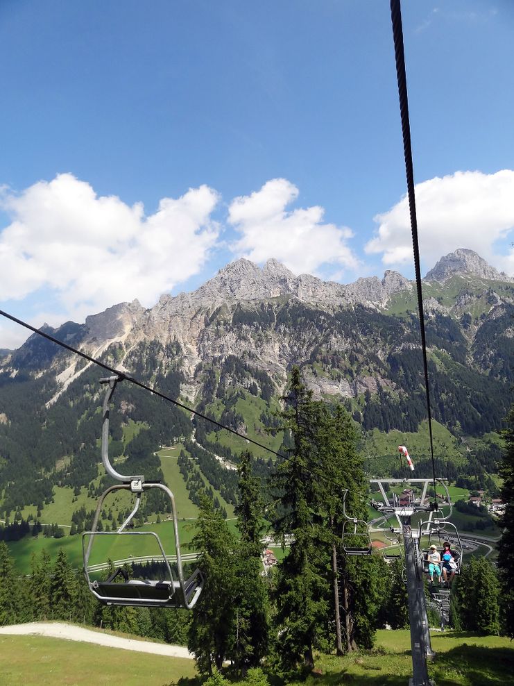 Nesselwängle - Doppelsesselbahn Krinnenalpe