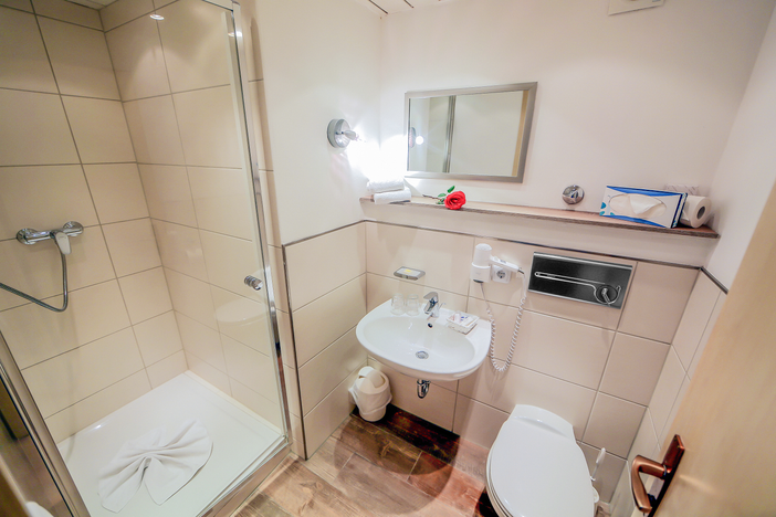 Zimmer 311 Badbrb