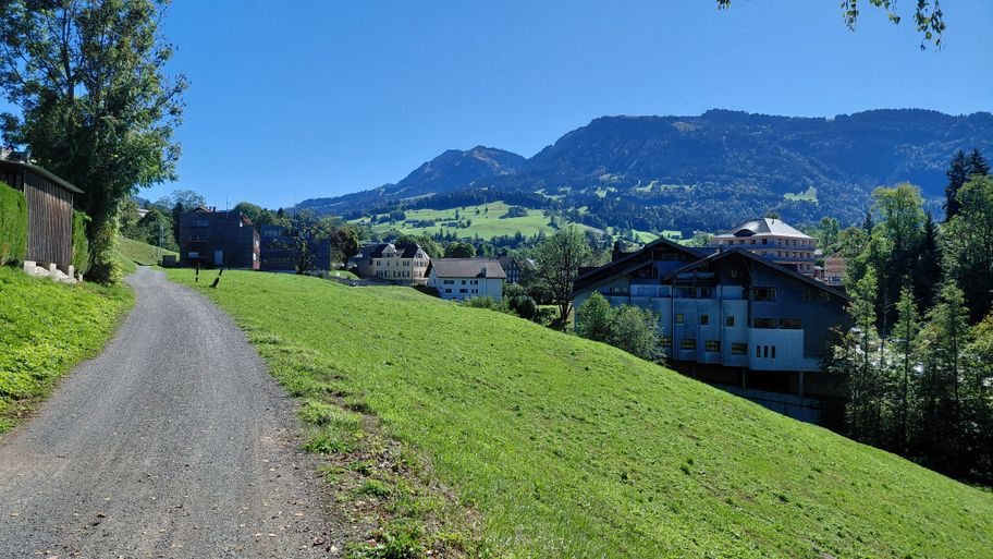 Blick Richtung Ortszentrum von Egg