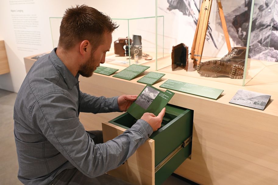 Info-Station "Fotopioniere" - AlpenStadtMuseum Sonthofenbesuch_alpenstadtmuseum_kar_387a_kl