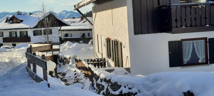 Hausansicht im Winter