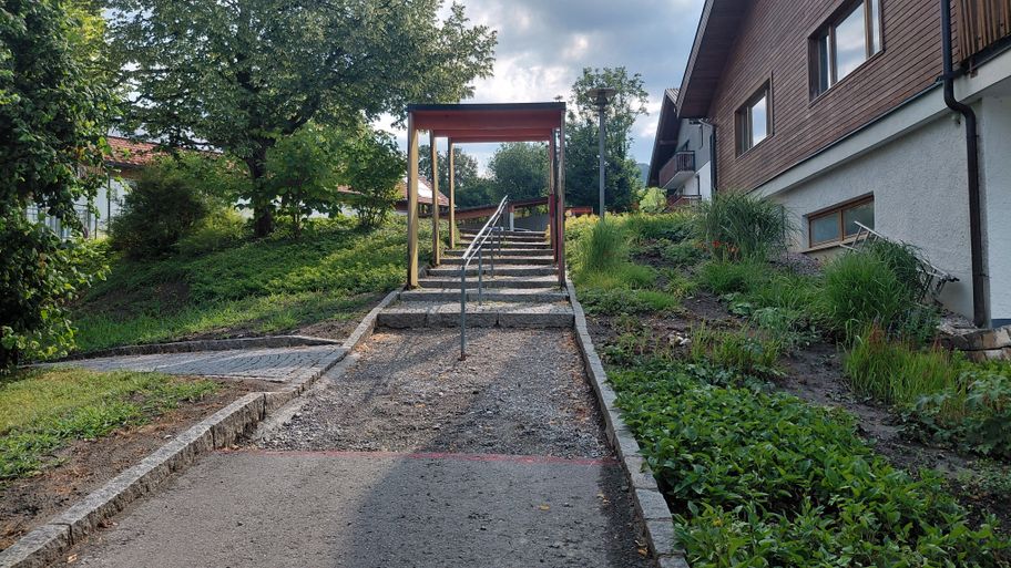 Weg zum Schulgarten