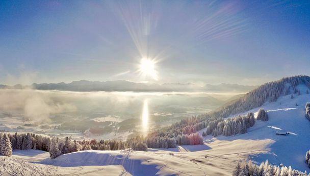 Winterpanorama Ofterschwanger Horn im Allgäu