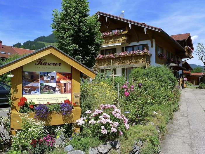 Haus mit Schild
