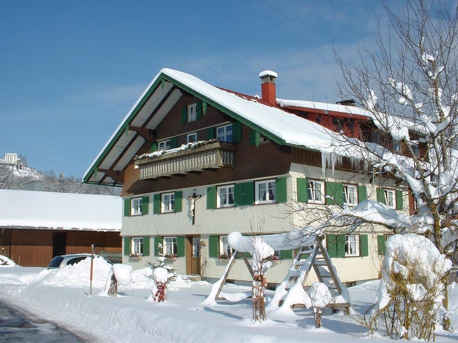 Hausansicht Winter