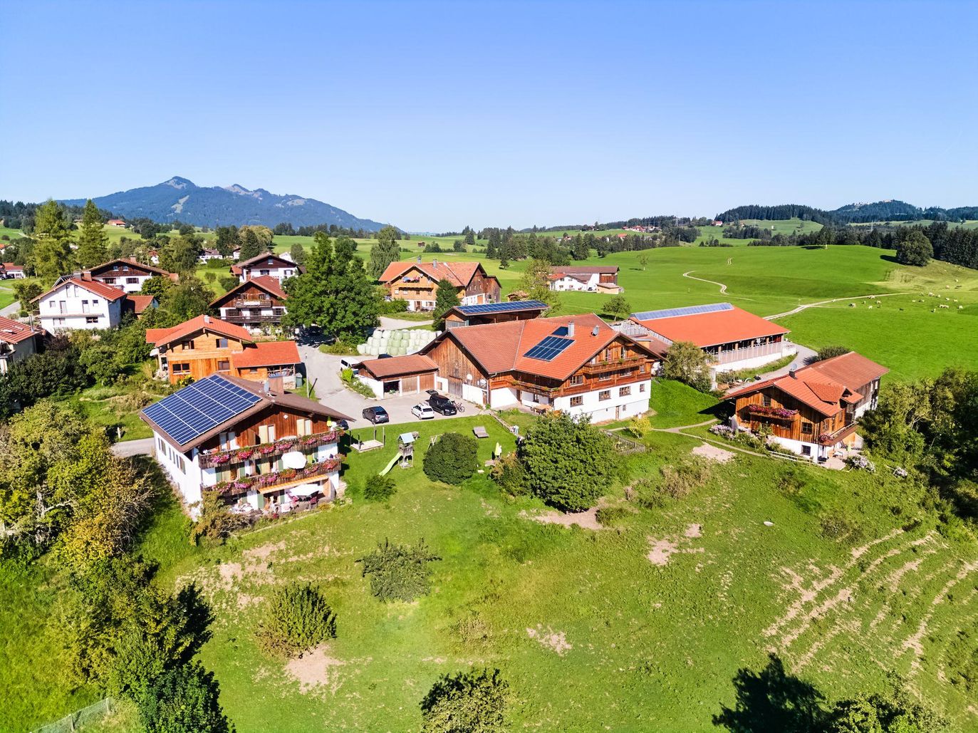 Bauernhof mit Ferienhaus und Austragshaus