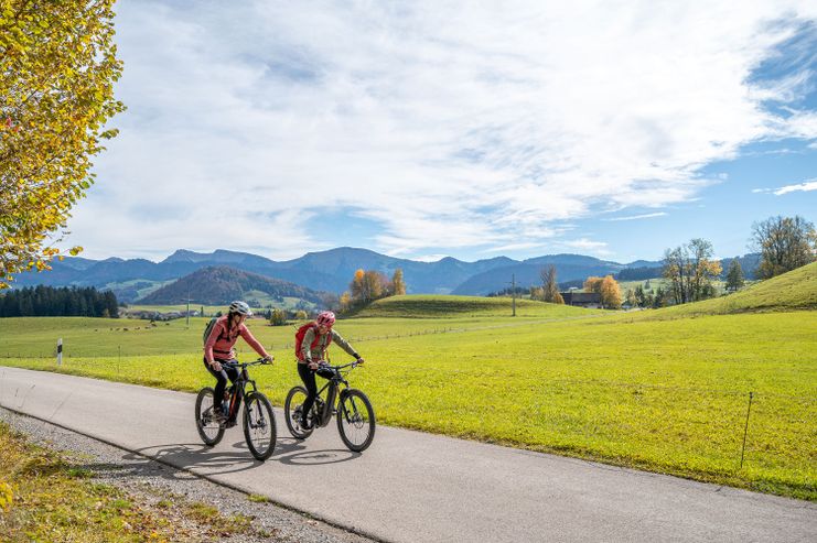 Voralpenlandschaft bei Genhofen