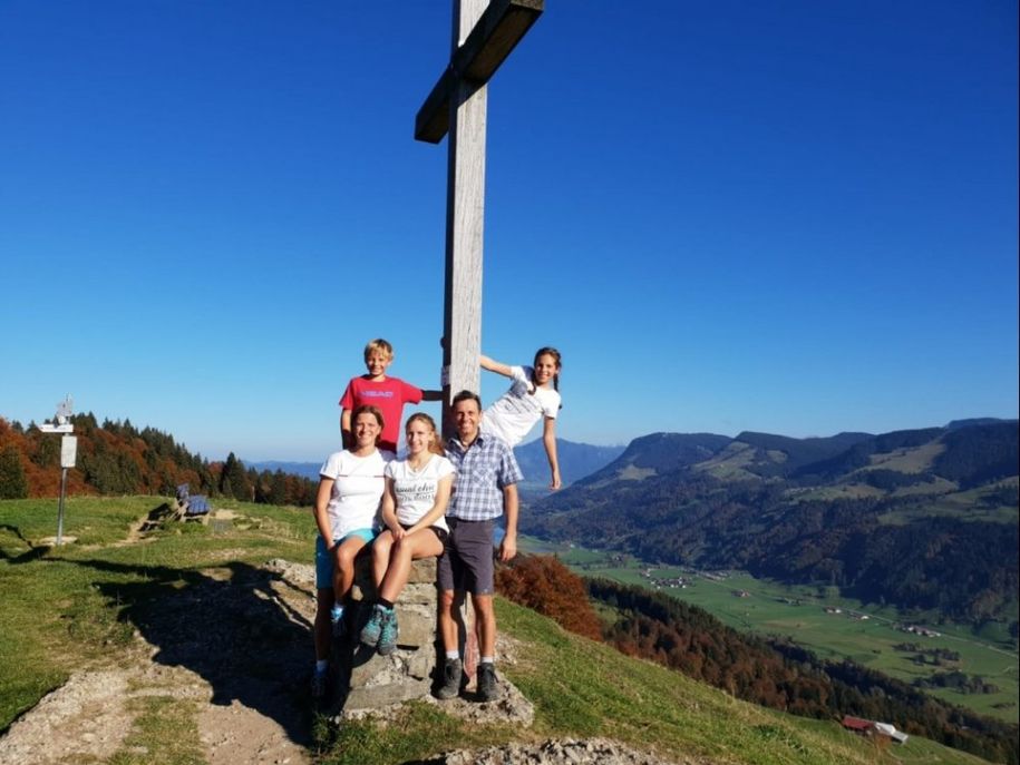 Das sind wir! Familie Lau