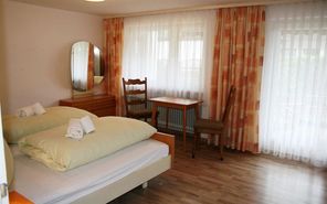 Schlafzimmer 2